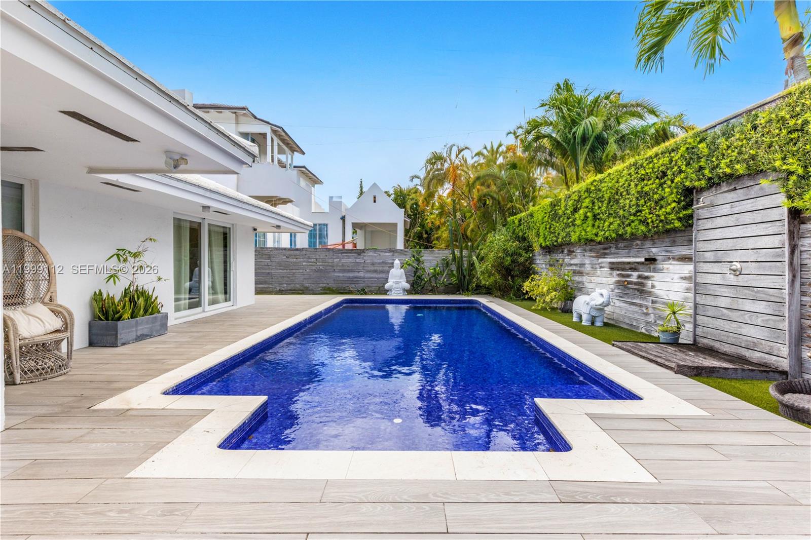 524 Warren Ln Key Biscayne, FL 33149