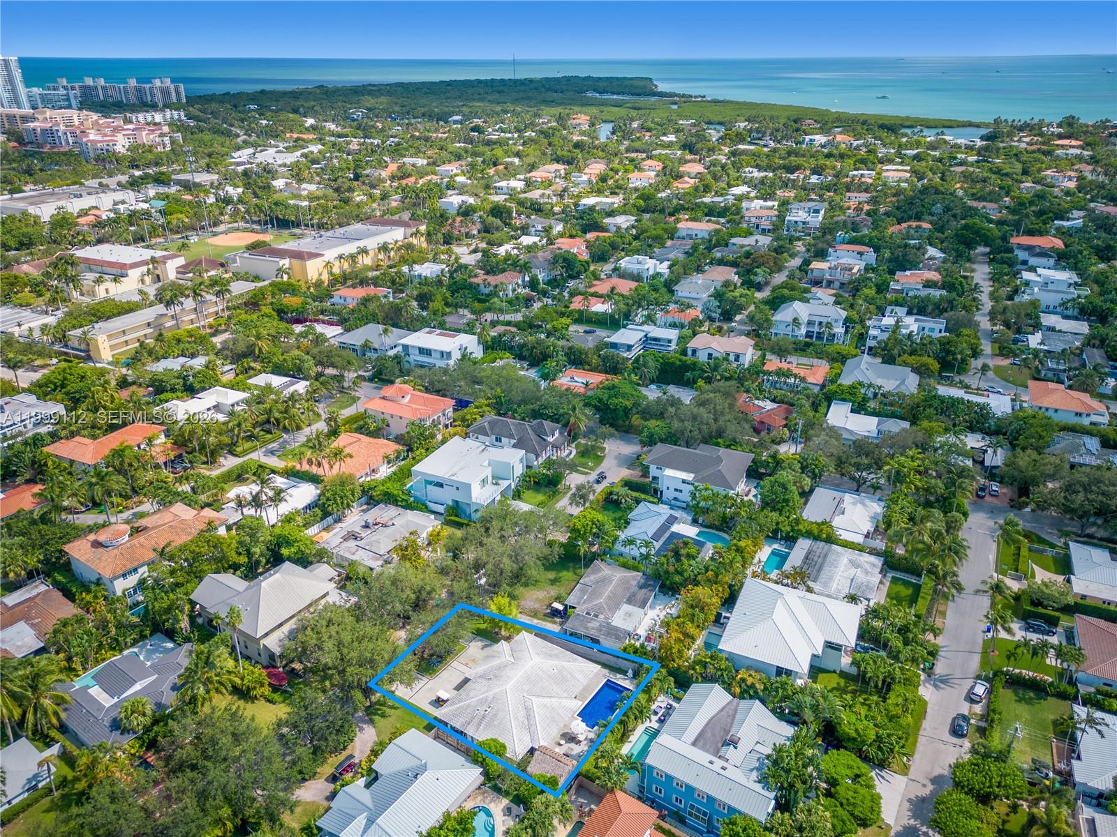 524 Warren Ln Key Biscayne, FL 33149