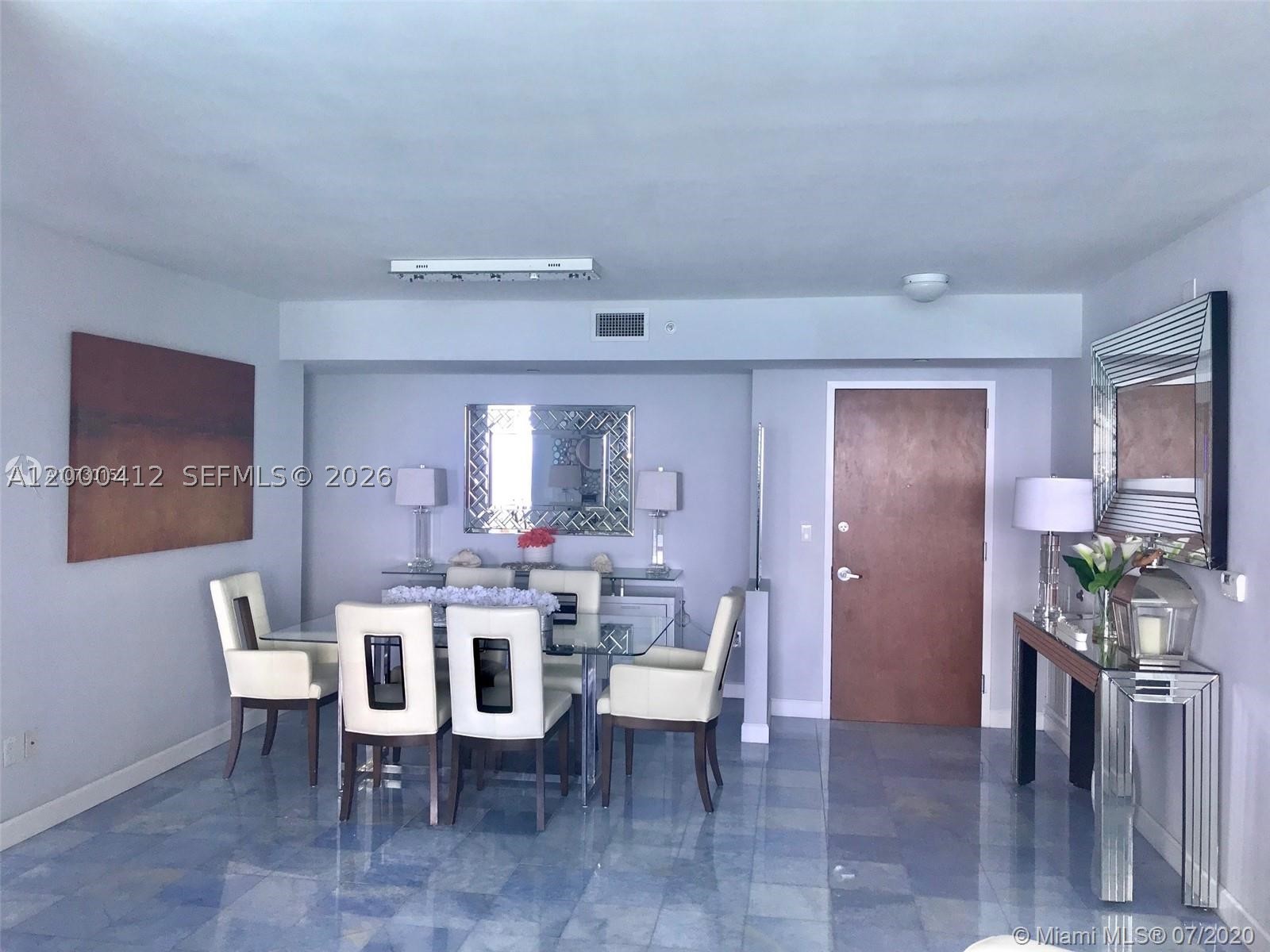 image Akoya8