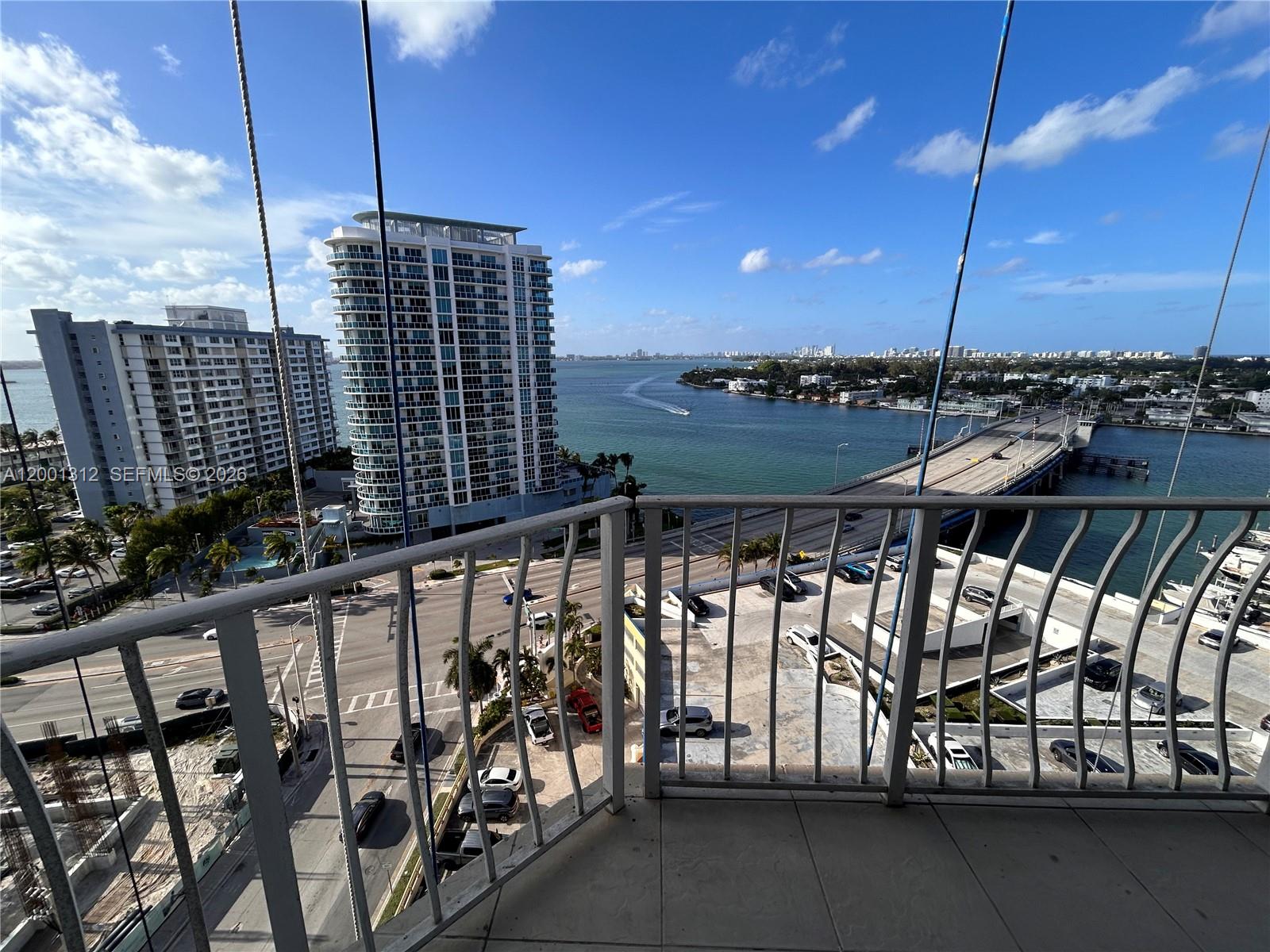 7601 E Treasure Dr #1612