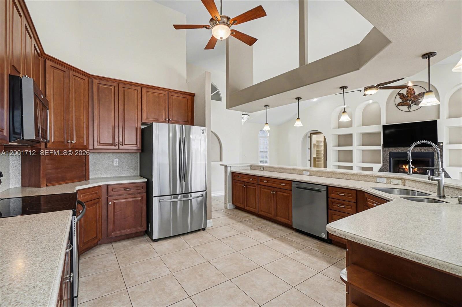 4214 Gulfstream Pkwy Cape Coral, FL 33993