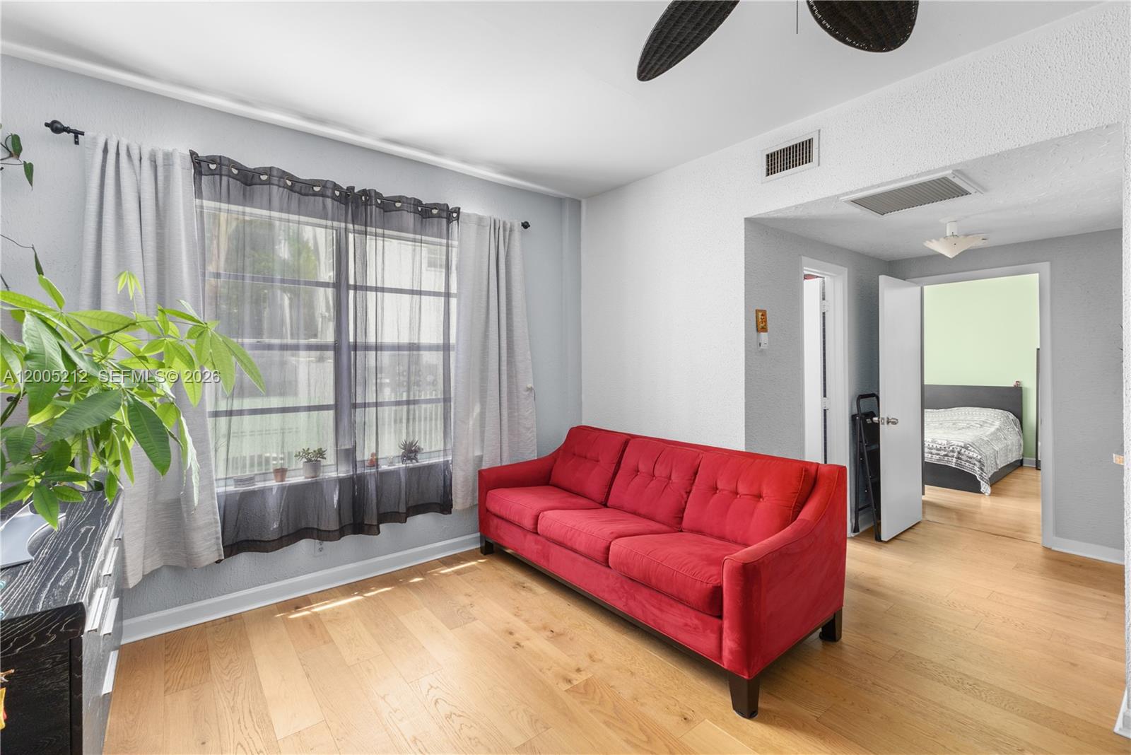 1200 Euclid Ave #102