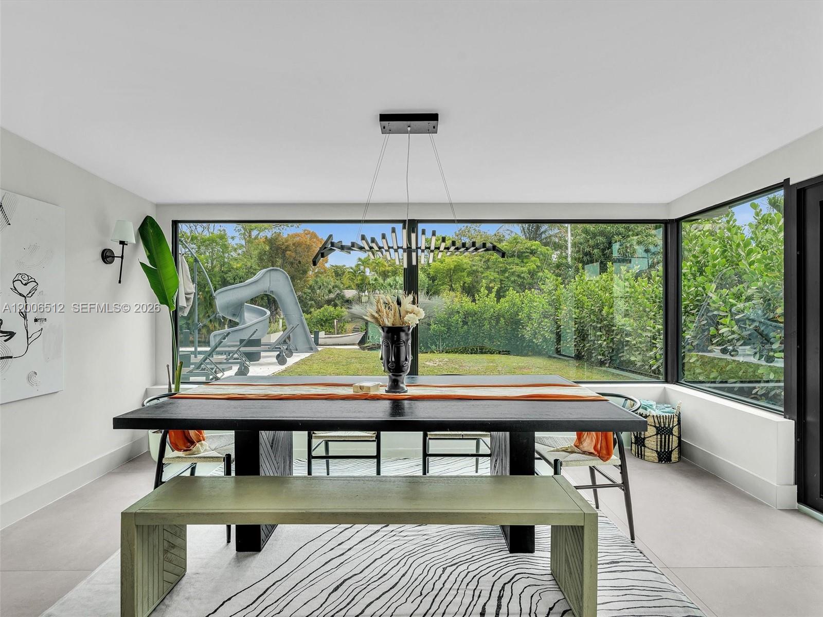 2448 Okeechobee Ln Fort Lauderdale, FL 33312