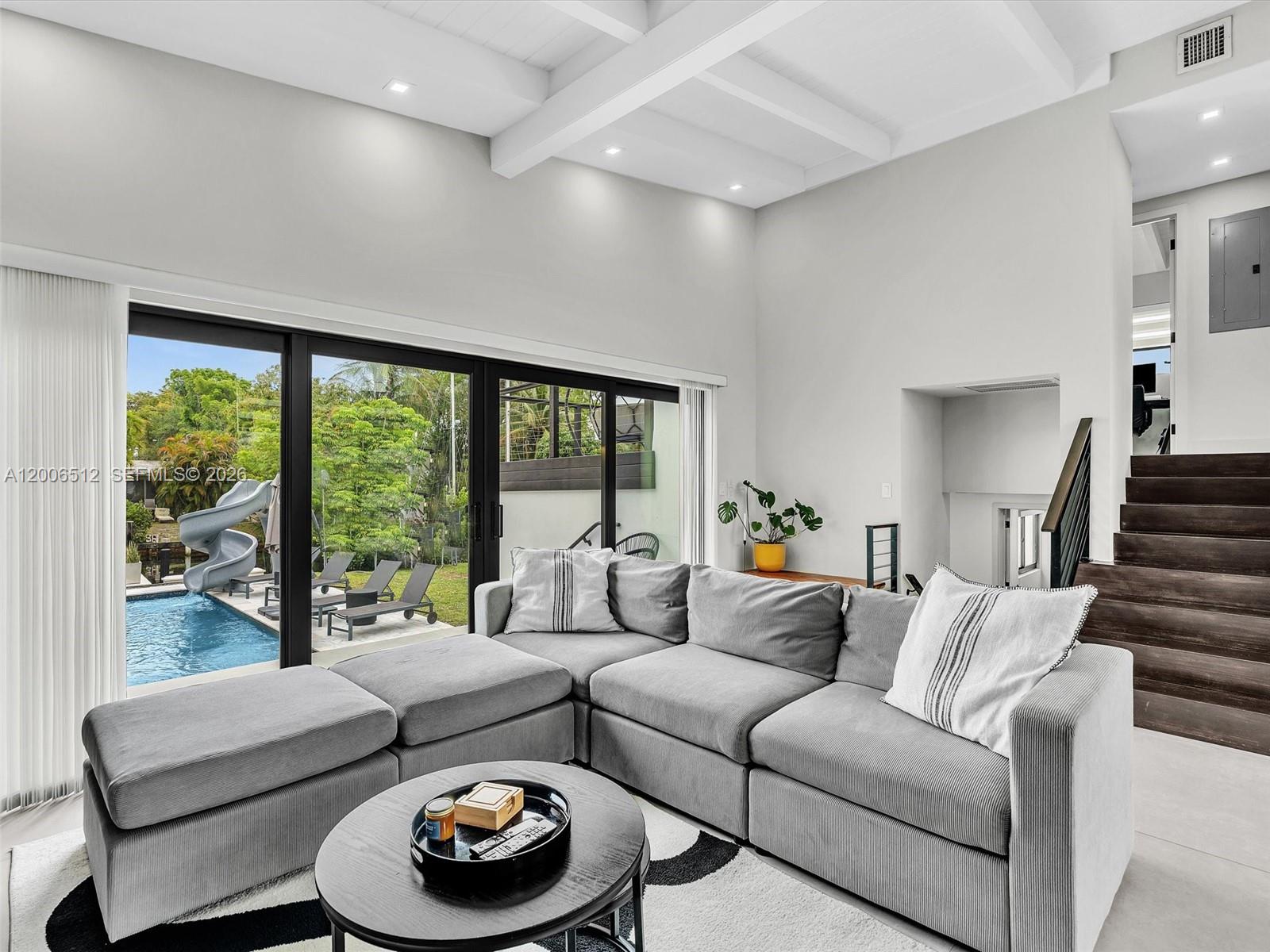 2448 Okeechobee Ln Fort Lauderdale, FL 33312