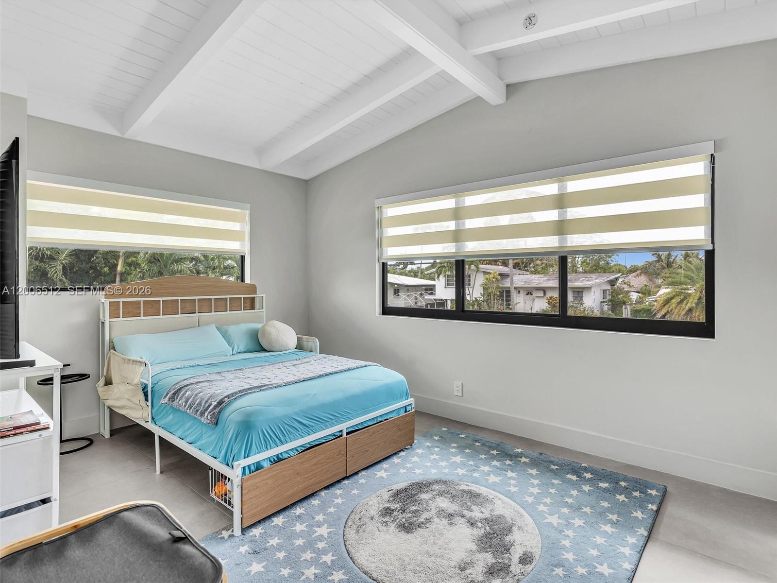 2448 Okeechobee Ln Fort Lauderdale, FL 33312