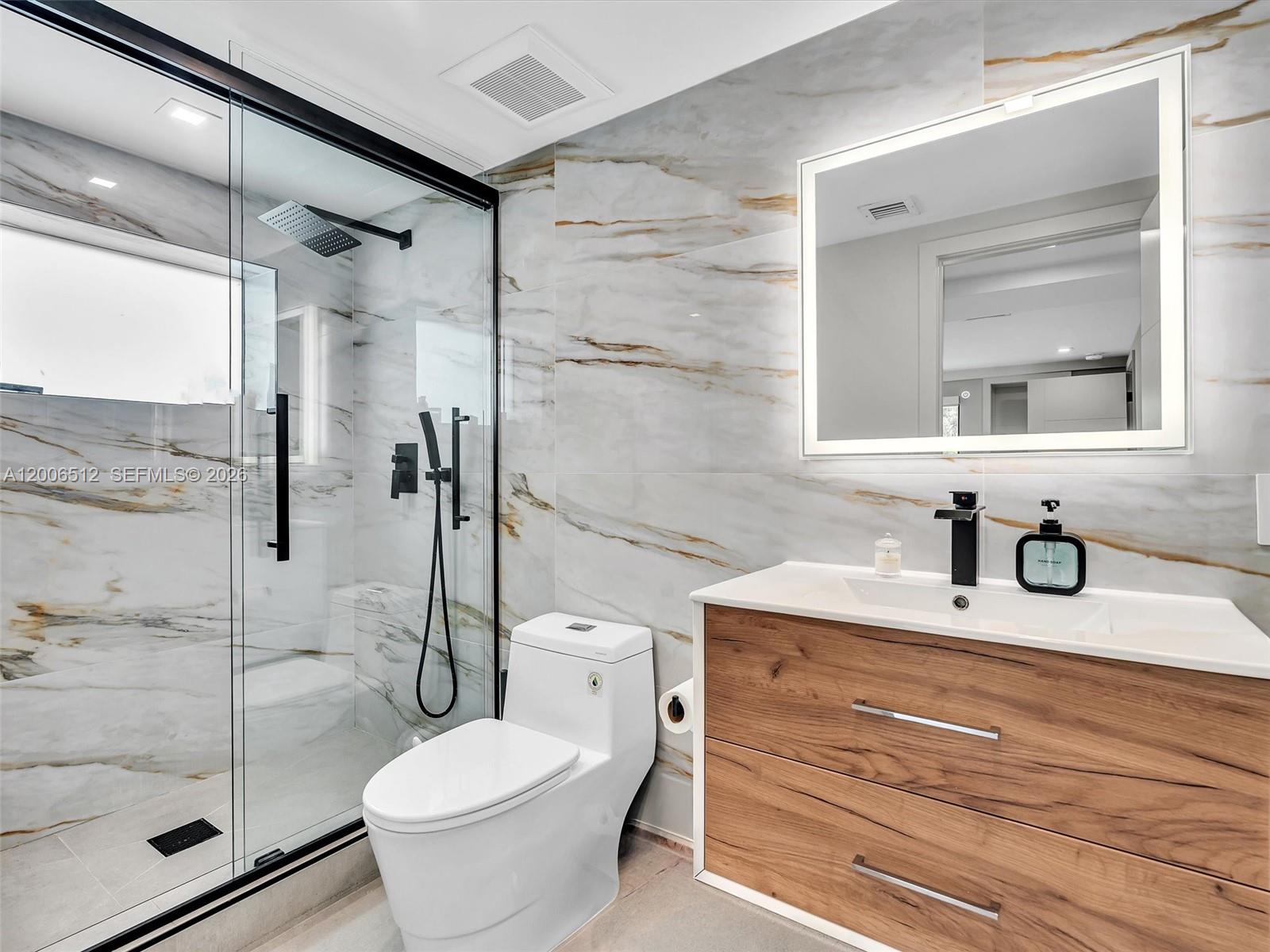 2448 Okeechobee Ln Fort Lauderdale, FL 33312