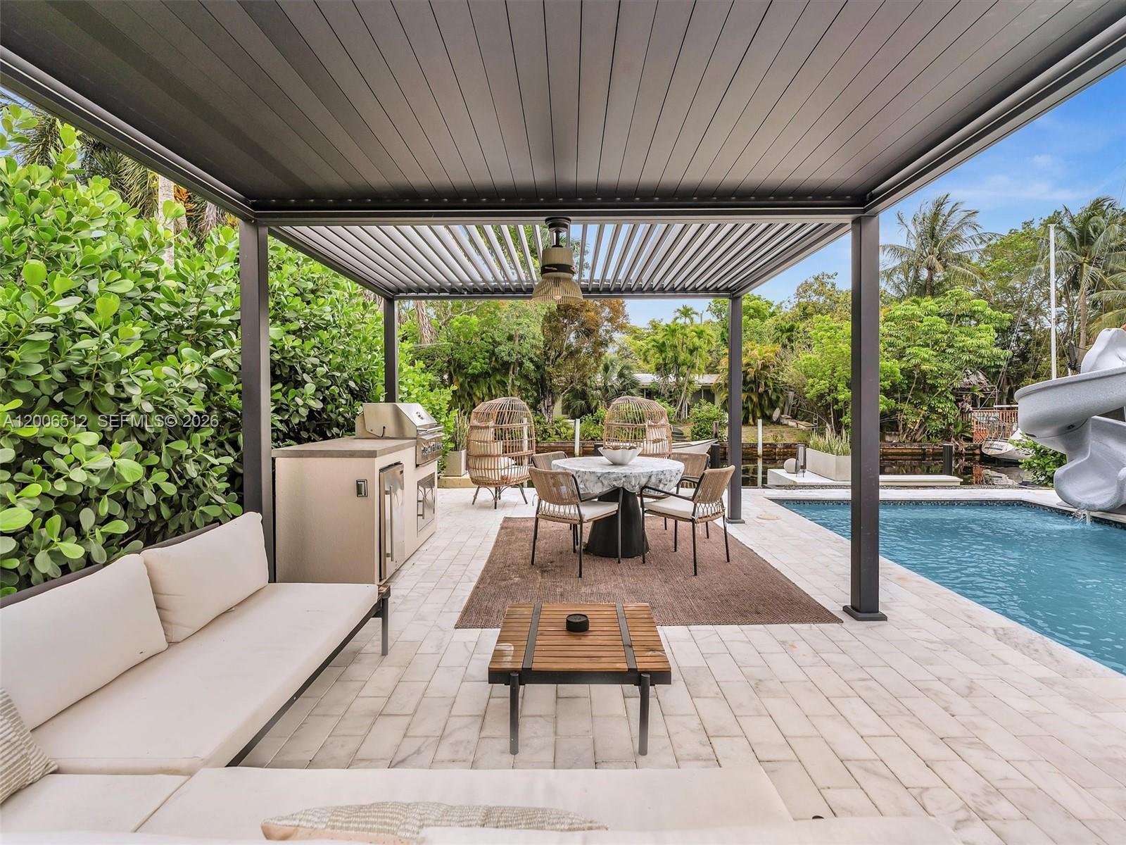 2448 Okeechobee Ln Fort Lauderdale, FL 33312