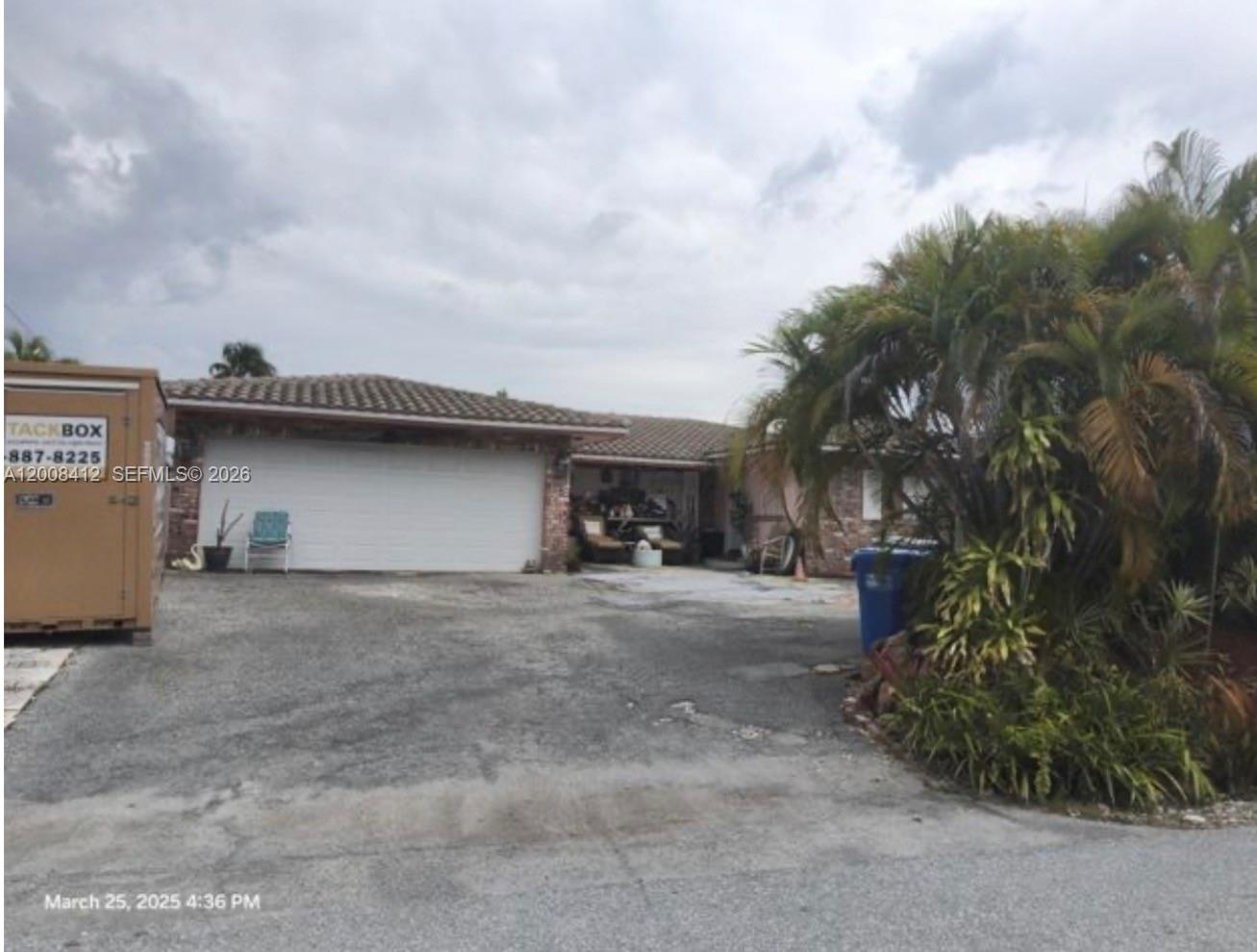 933 SE 10th Ct Pompano Beach, FL 33060