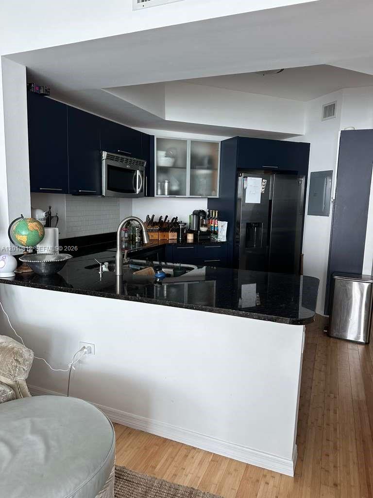 image Platinum Condominium6