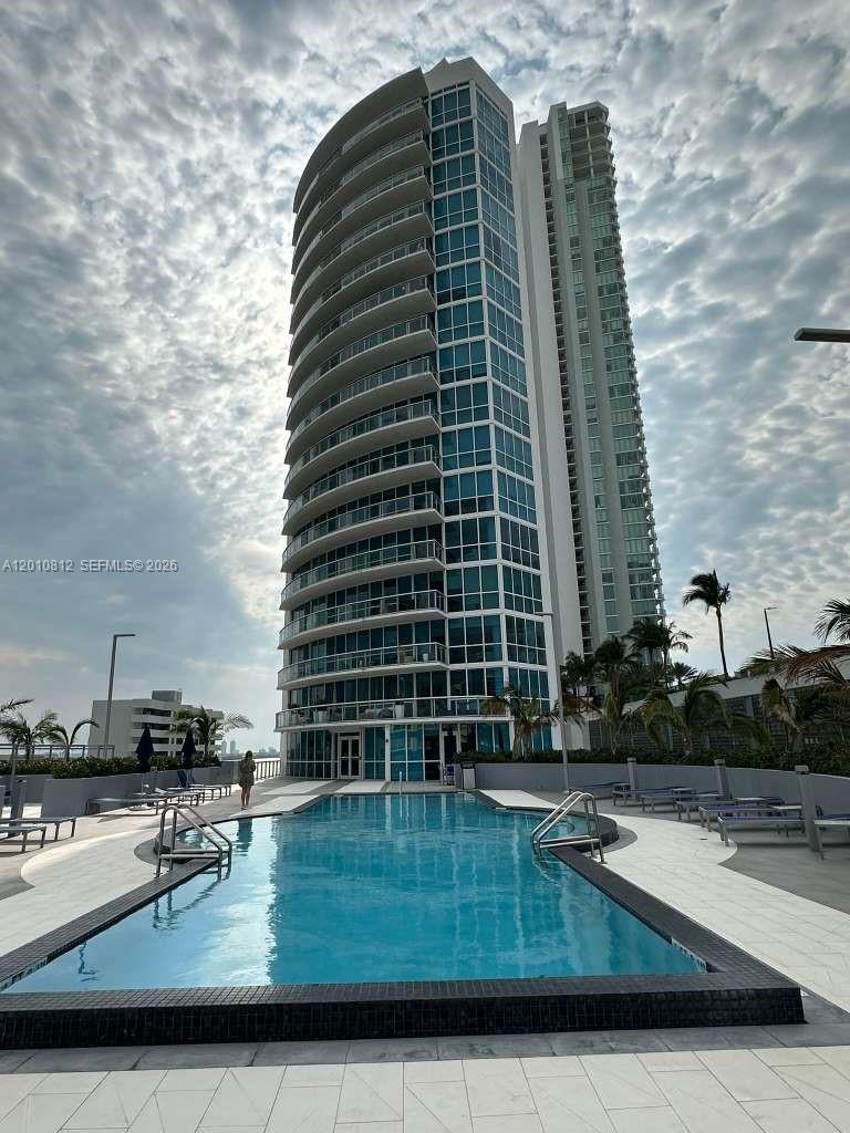 image Platinum Condominium8
