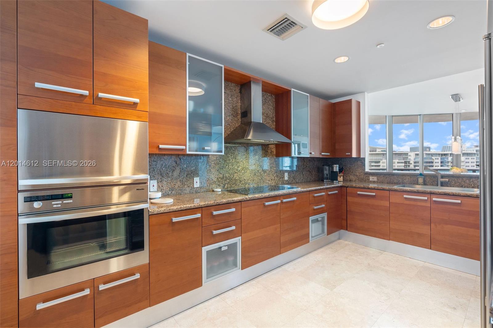 5959 Collins Ave #1001 Miami Beach, FL 33140
