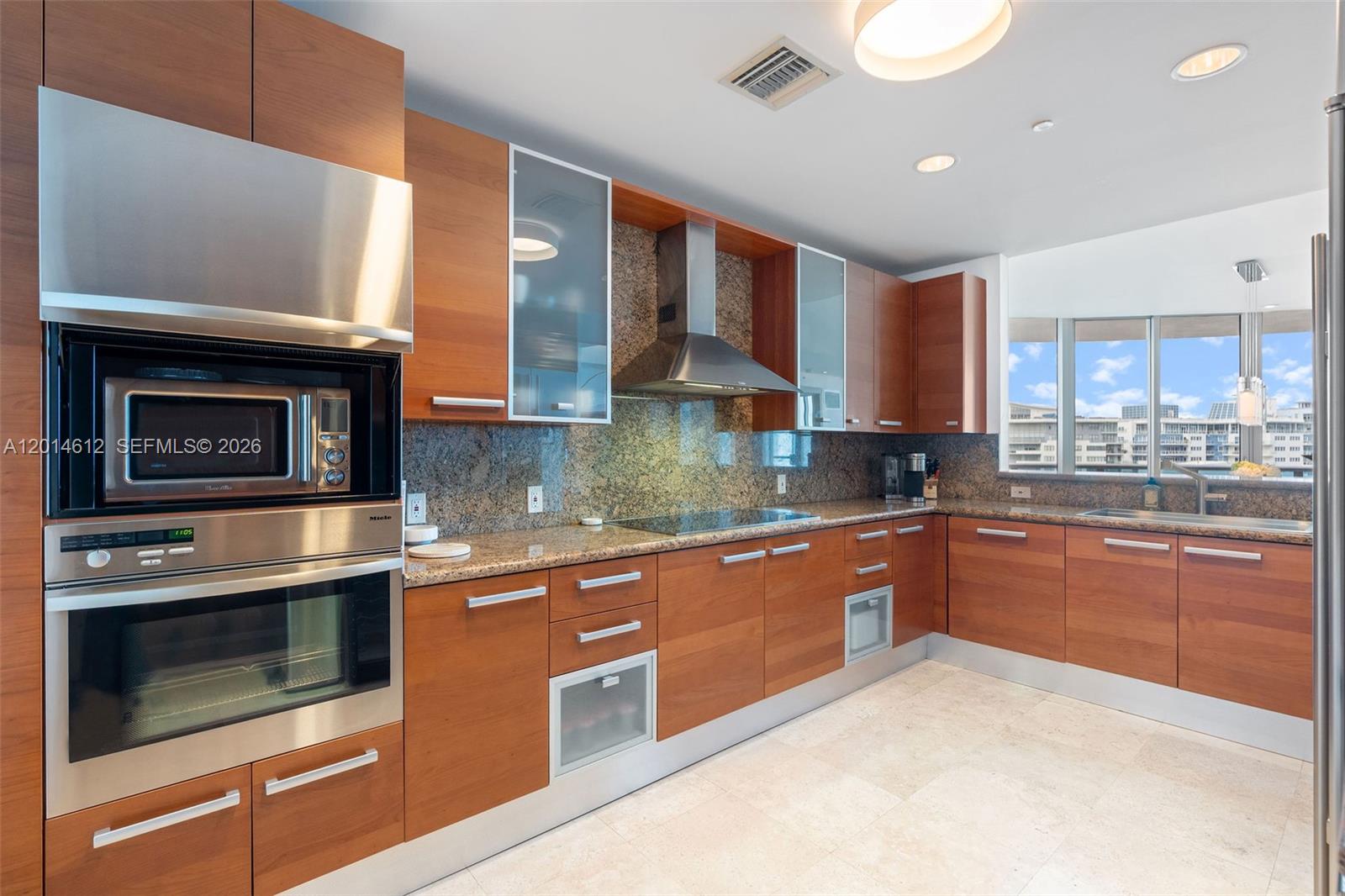 5959 Collins Ave #1001 Miami Beach, FL 33140