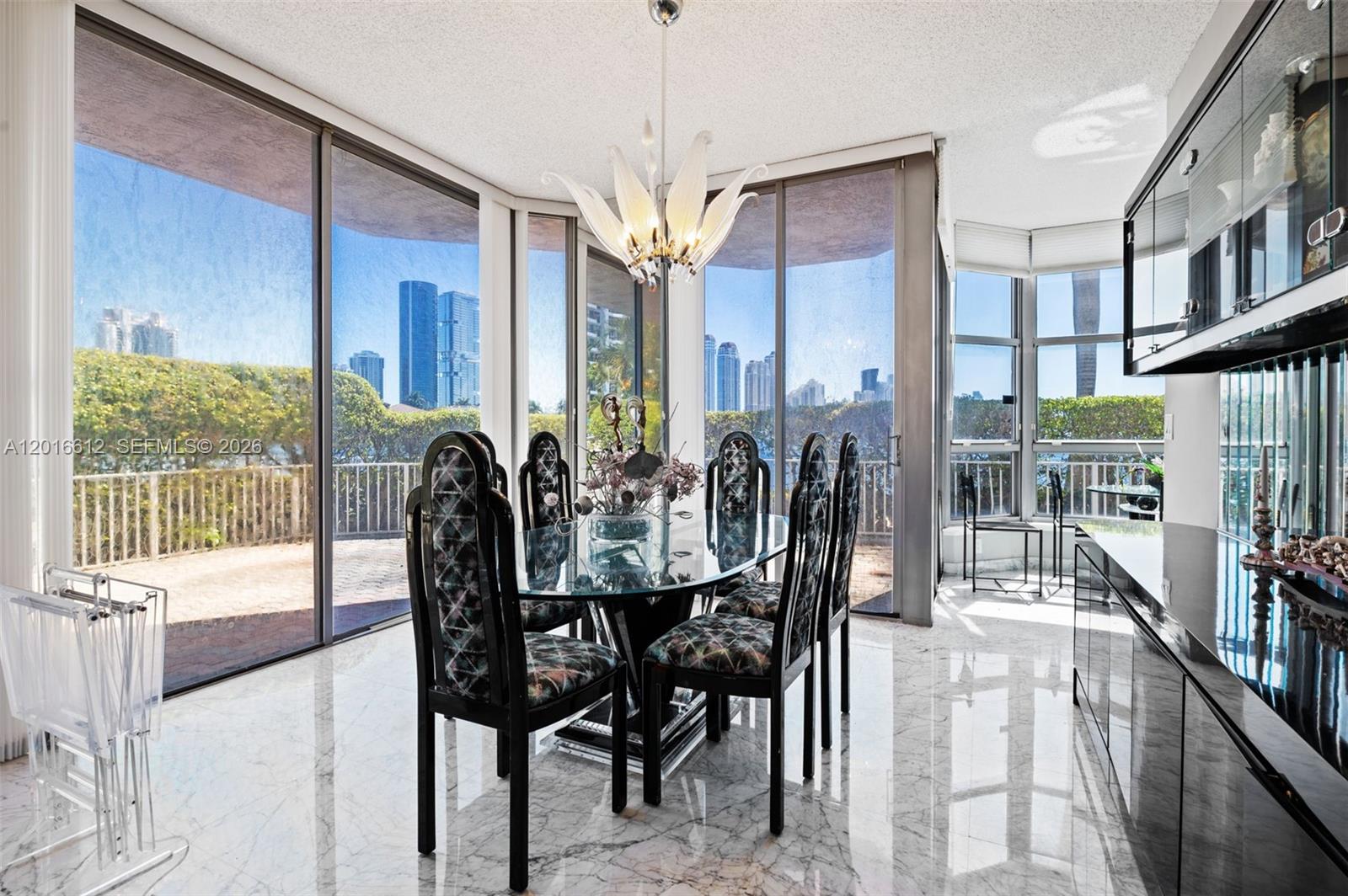 19101 NE 36th Ct #112 Aventura, FL 33180