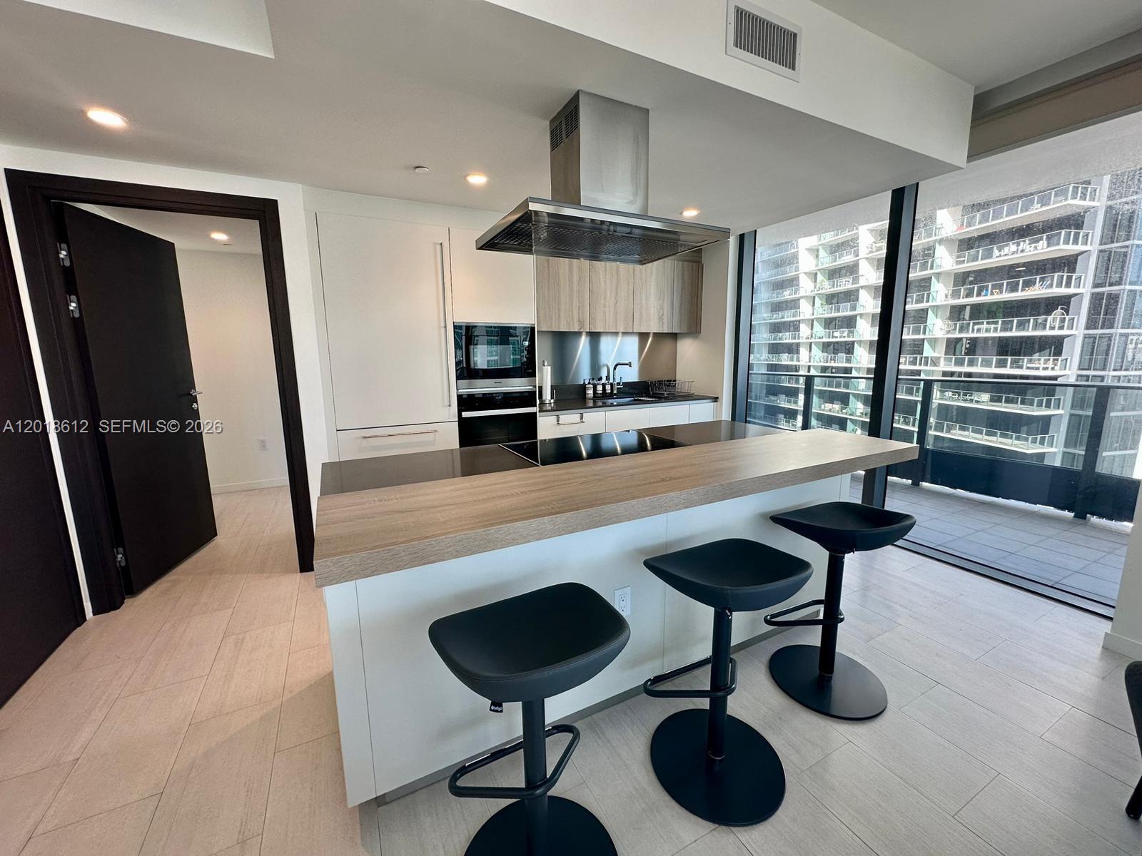 image Brickell Flatiron10