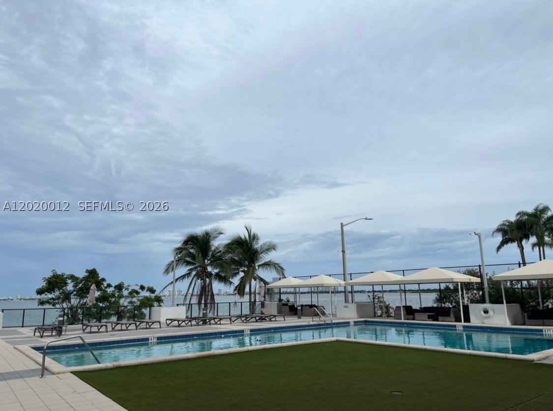 image Charter Club20