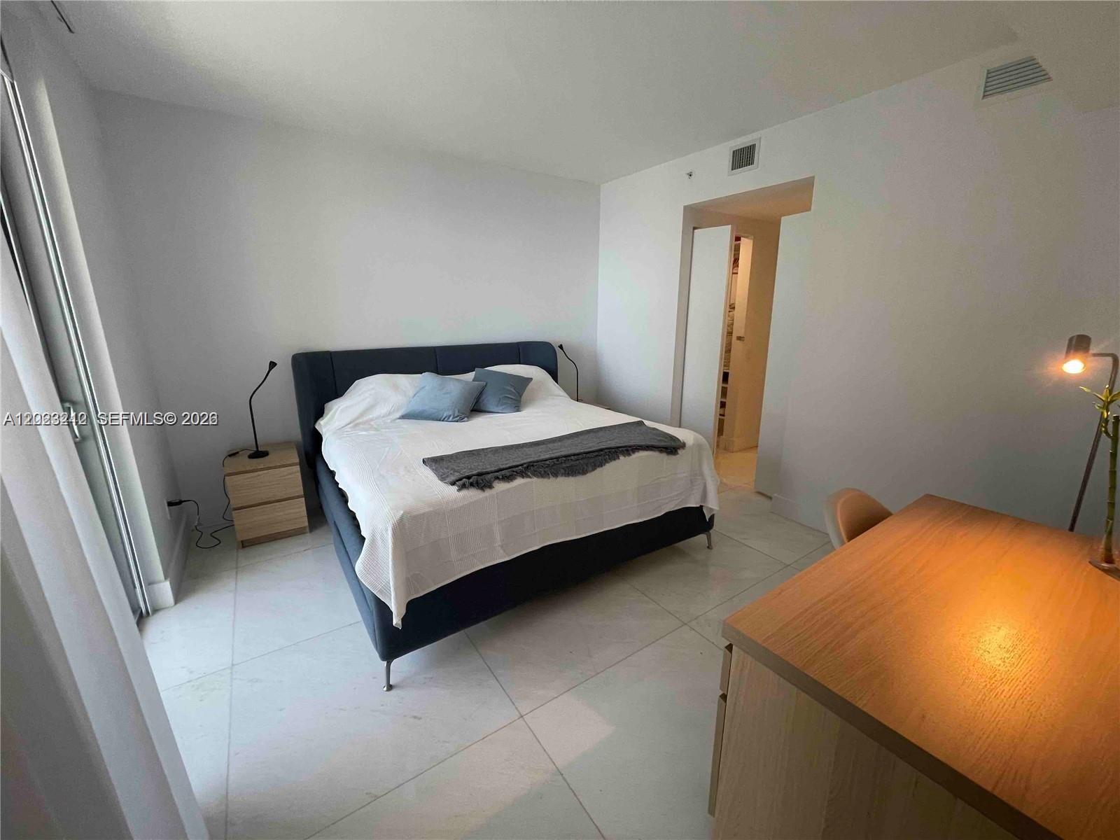 1300 Brickell Bay Dr #2304 Miami, FL 33131