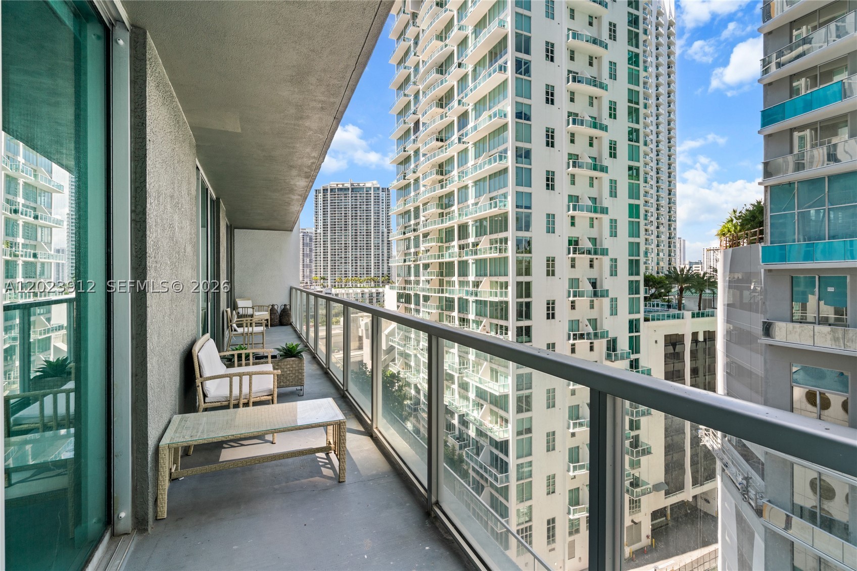image 500 Brickell West3