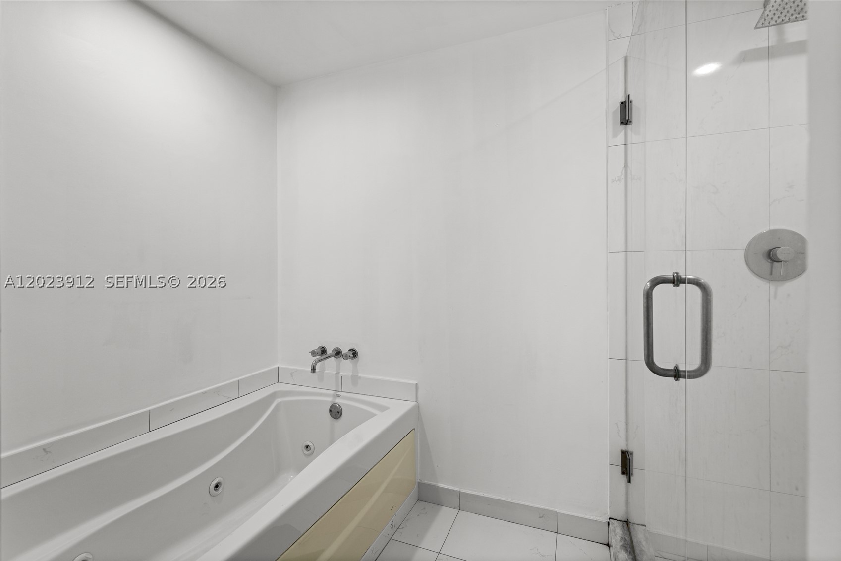 image 500 Brickell West6