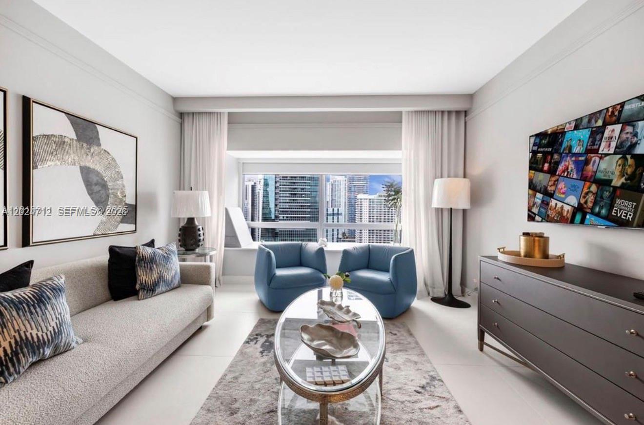 1435 Brickell Ave #3410