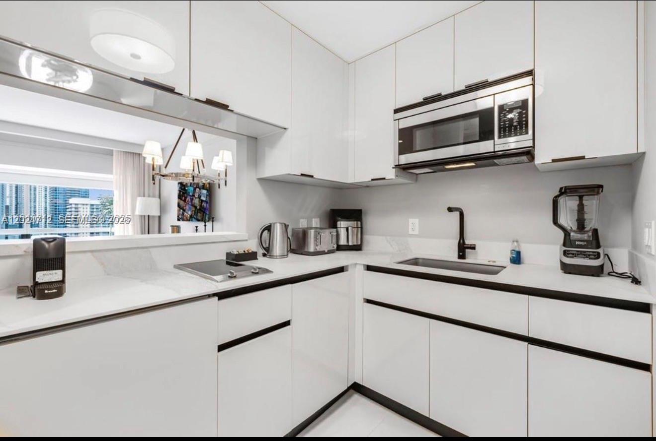 1435 Brickell Ave #3410 Miami, FL 33131