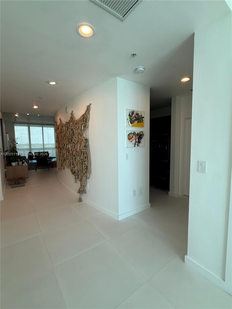 7928 East Dr #904 North Bay Village, FL 33141