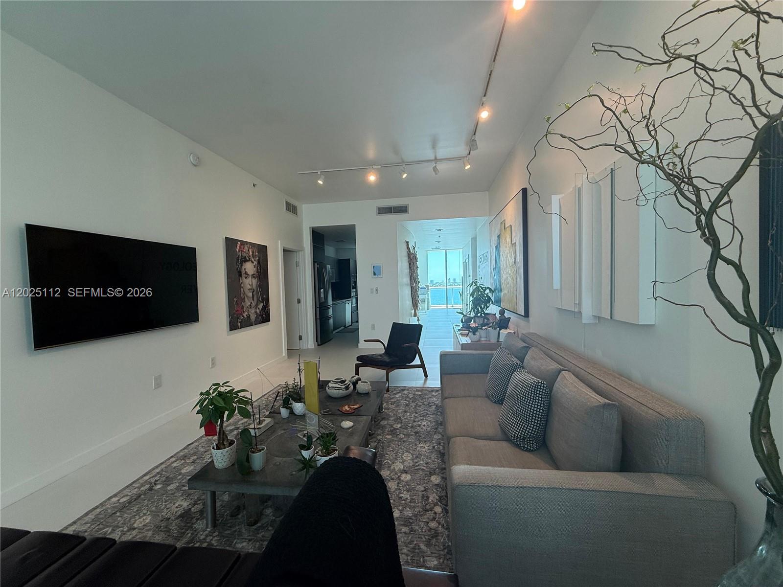 7928 East Dr #904 North Bay Village, FL 33141