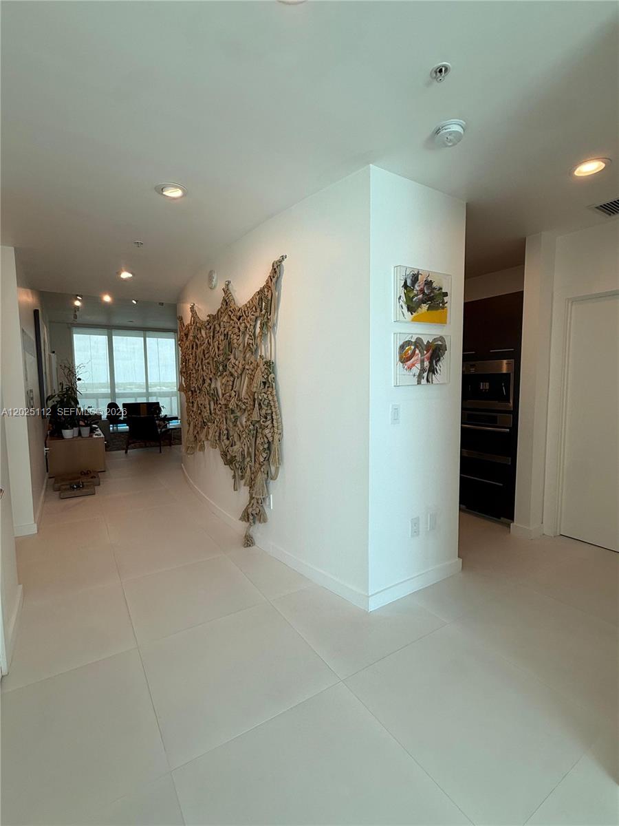 7928 East Dr #904 North Bay Village, FL 33141