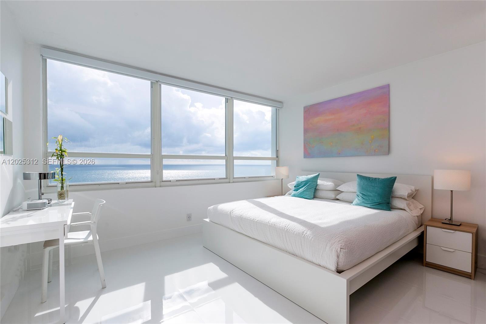 5445 Collins Ave #1232