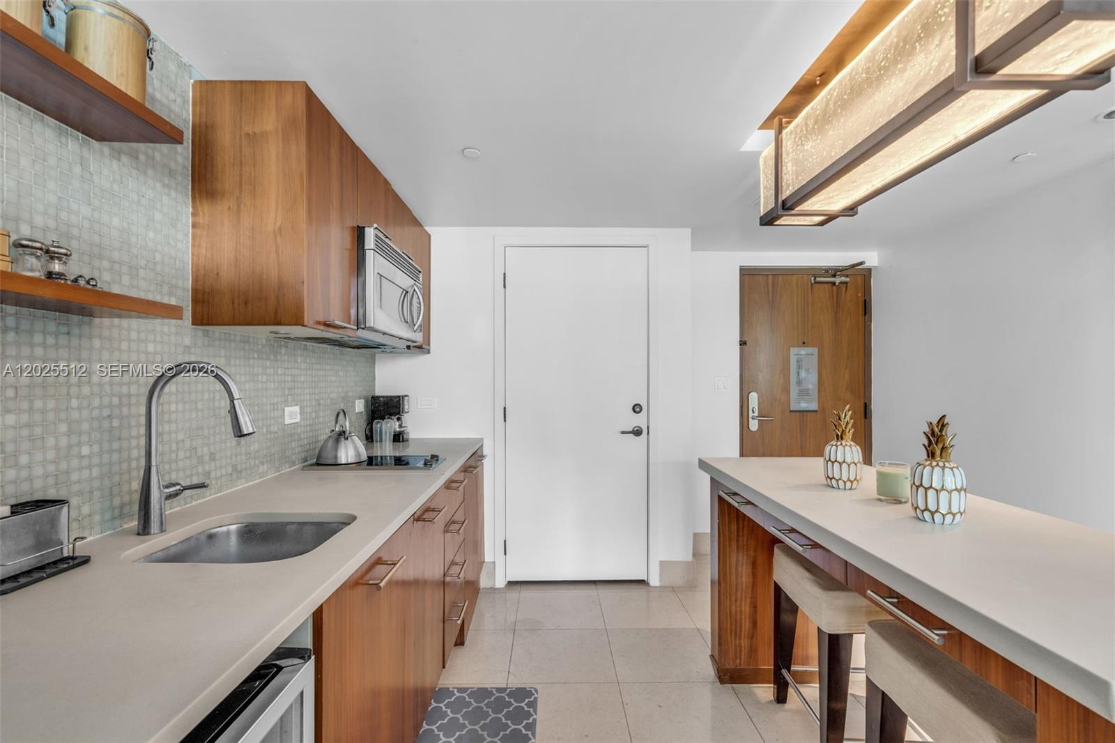 6801 Collins Ave #308 (Door 316) Miami Beach, FL 33141