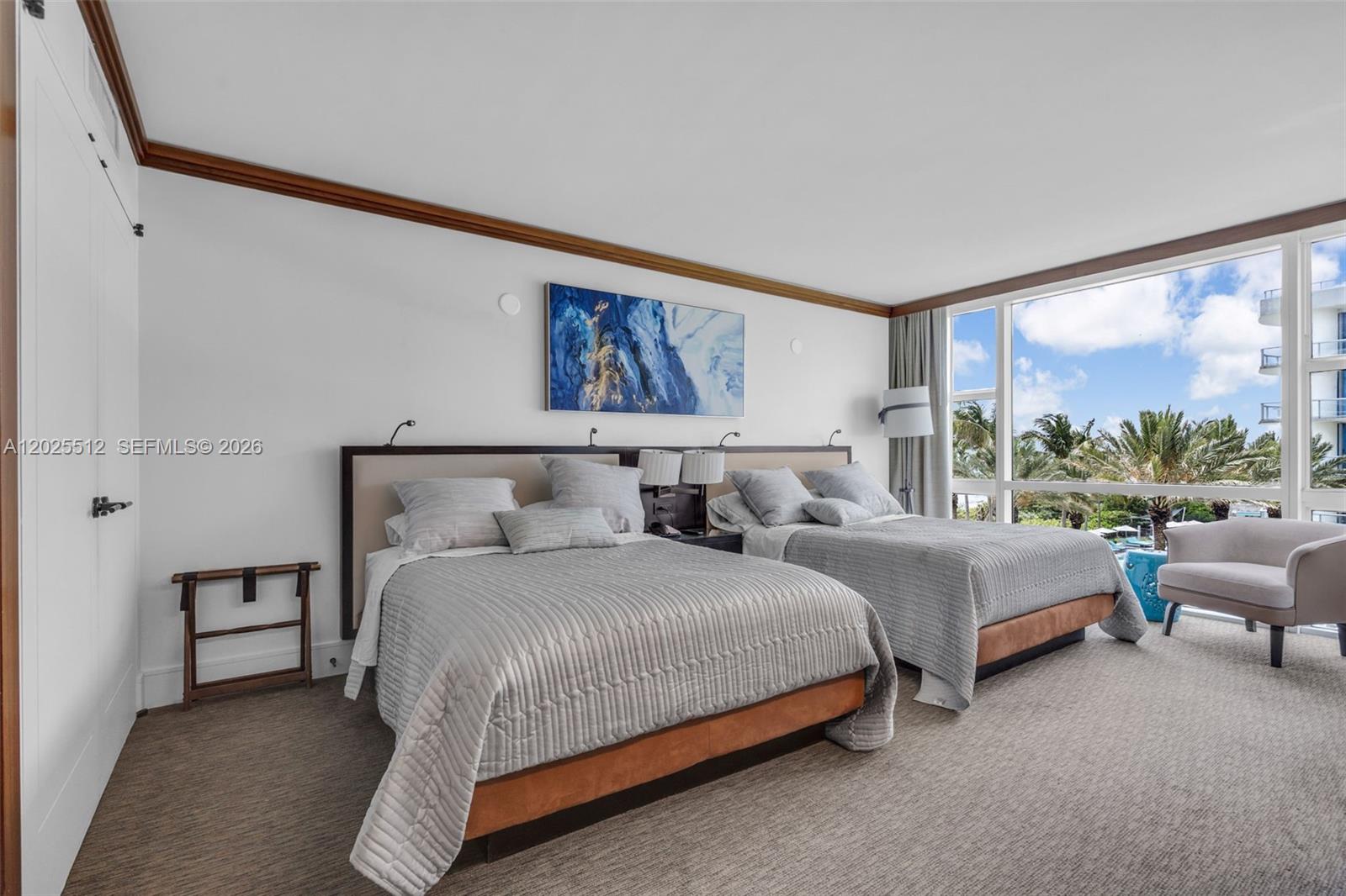 6801 Collins Ave #308 (Door 316) Miami Beach, FL 33141