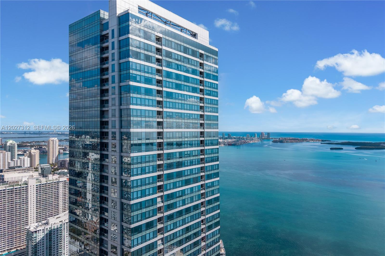image Four Seasons Residences Miami0