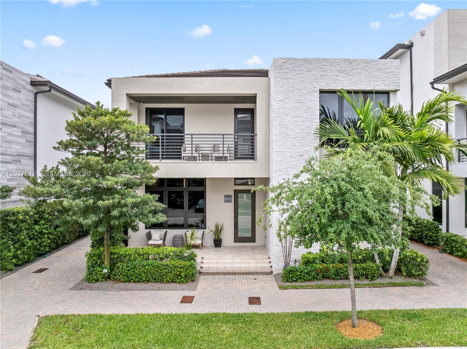 8162 NW 48th Ter