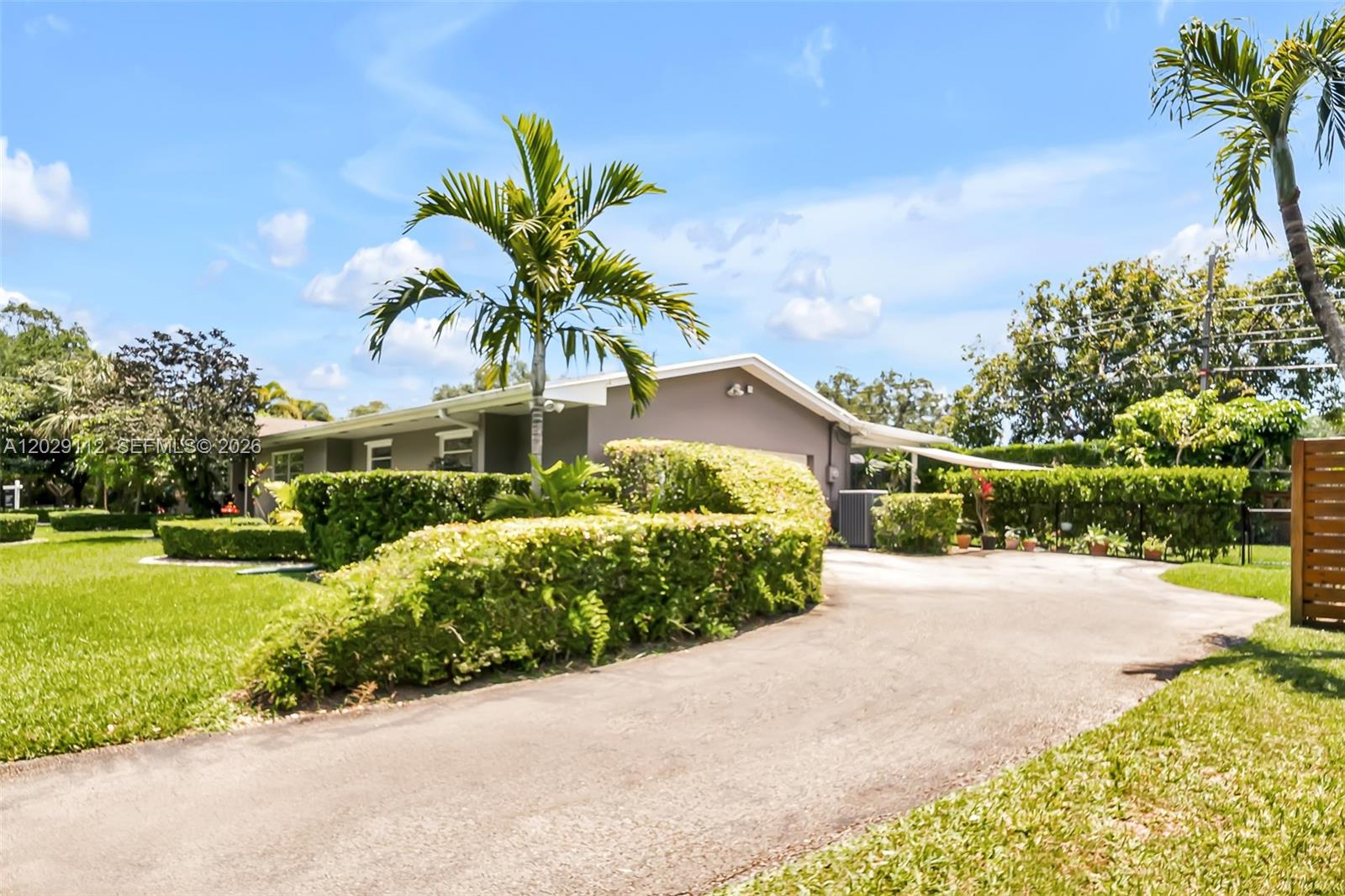 6760 SW 62nd Ter South Miami, FL 33143