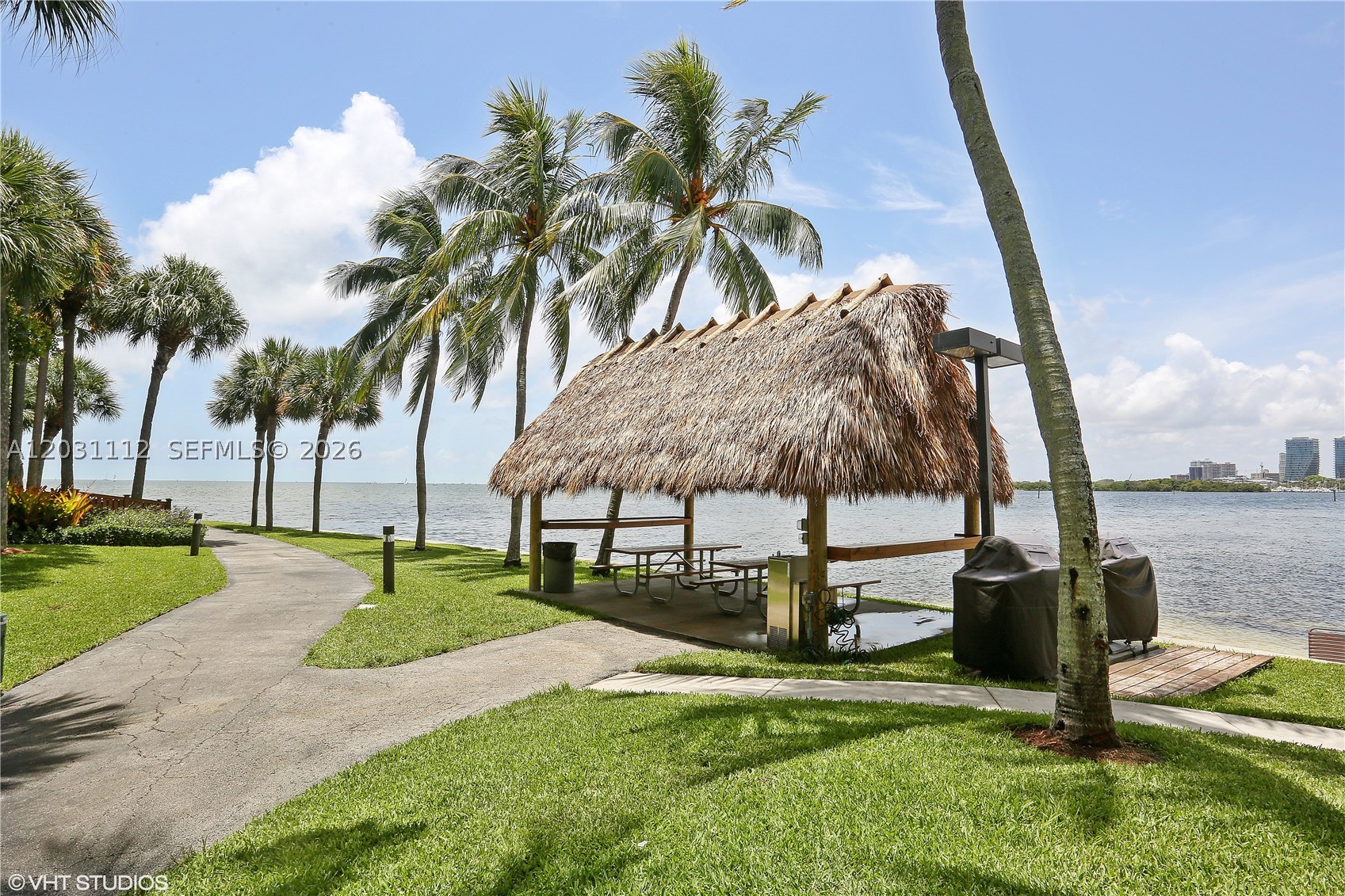 image Two Grove Isle30