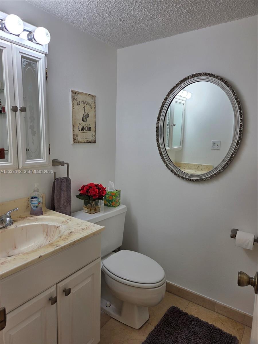 400 Leslie Dr #1124 Hallandale Beach, FL 33009
