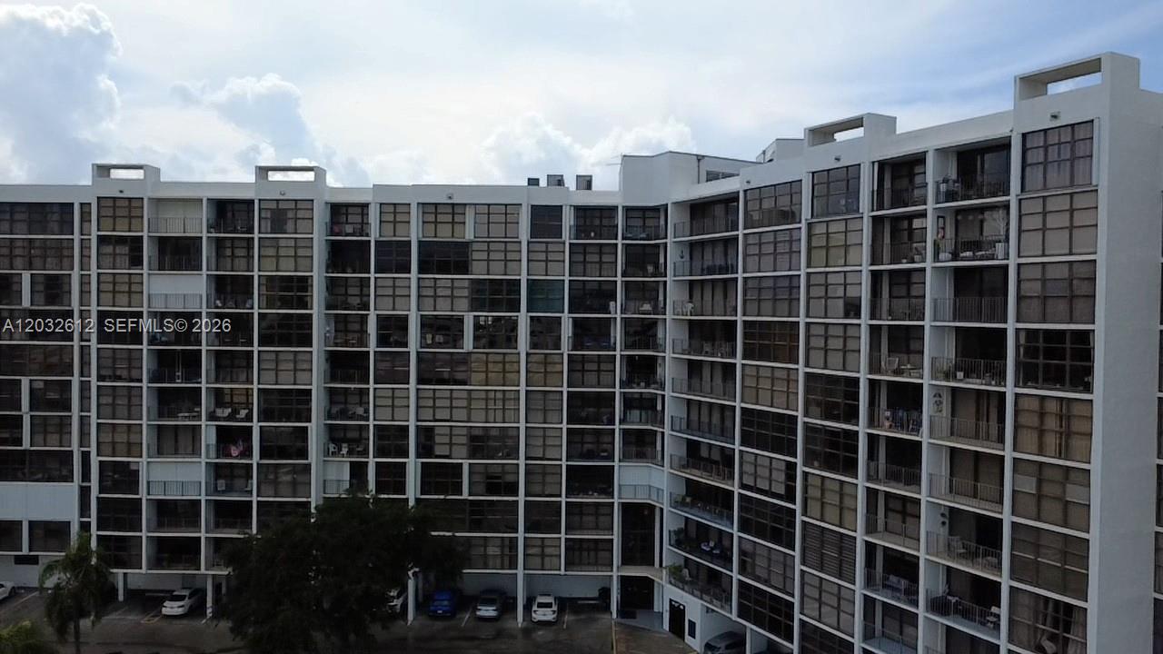 400 Leslie Dr #1124 Hallandale Beach, FL 33009
