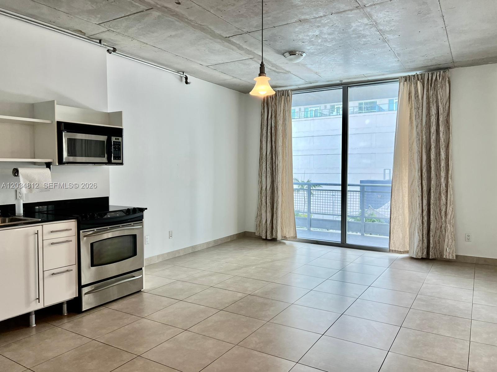 690 SW 1st #1026
