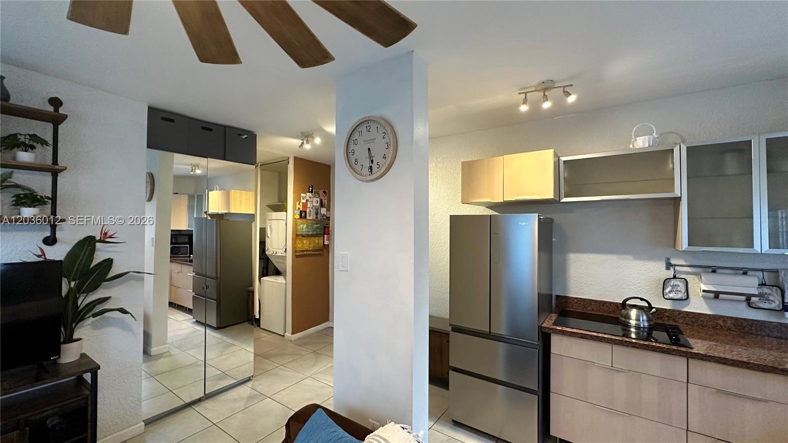 842 Meridian #1E
