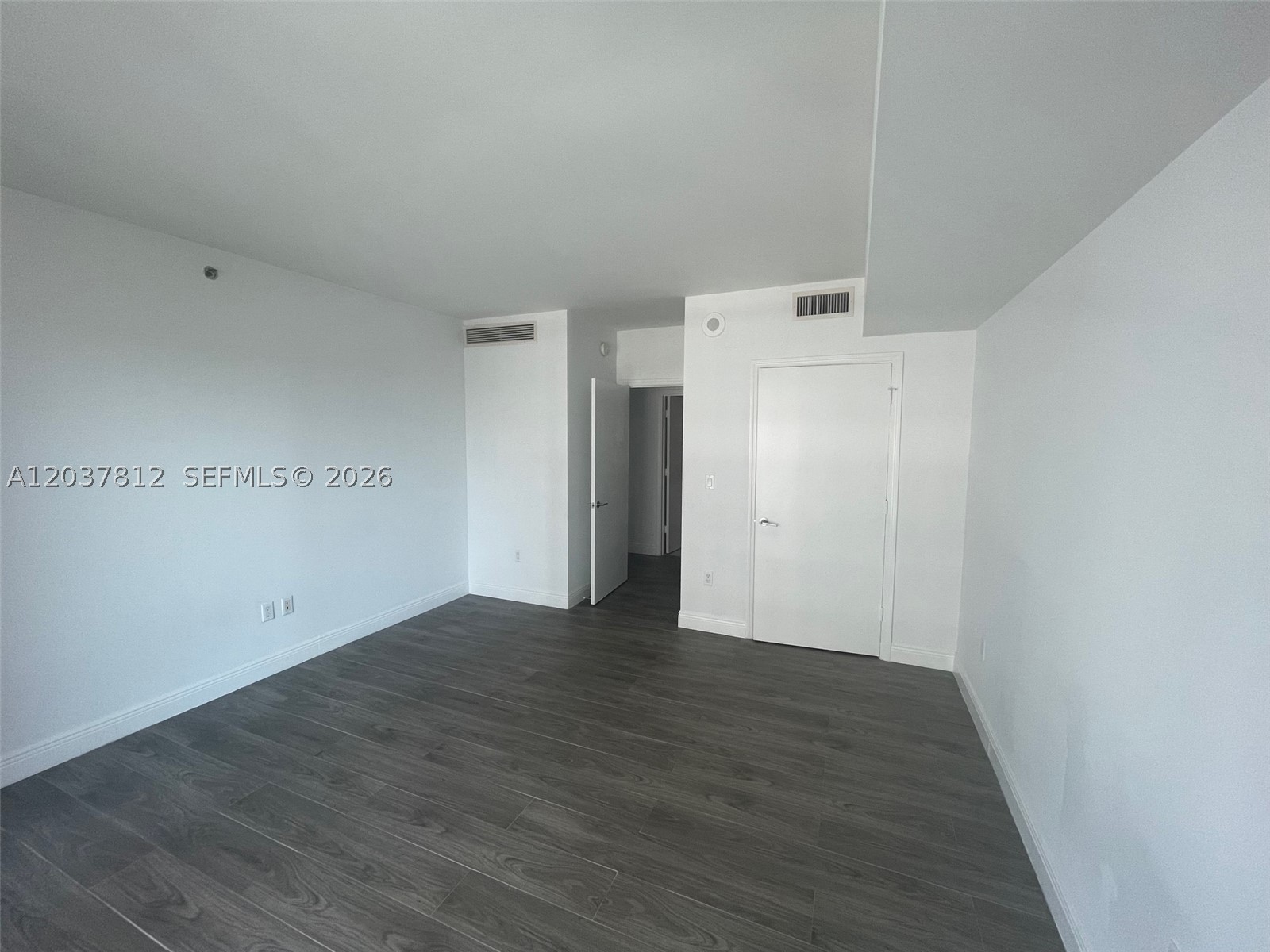 image 500 Brickell East21