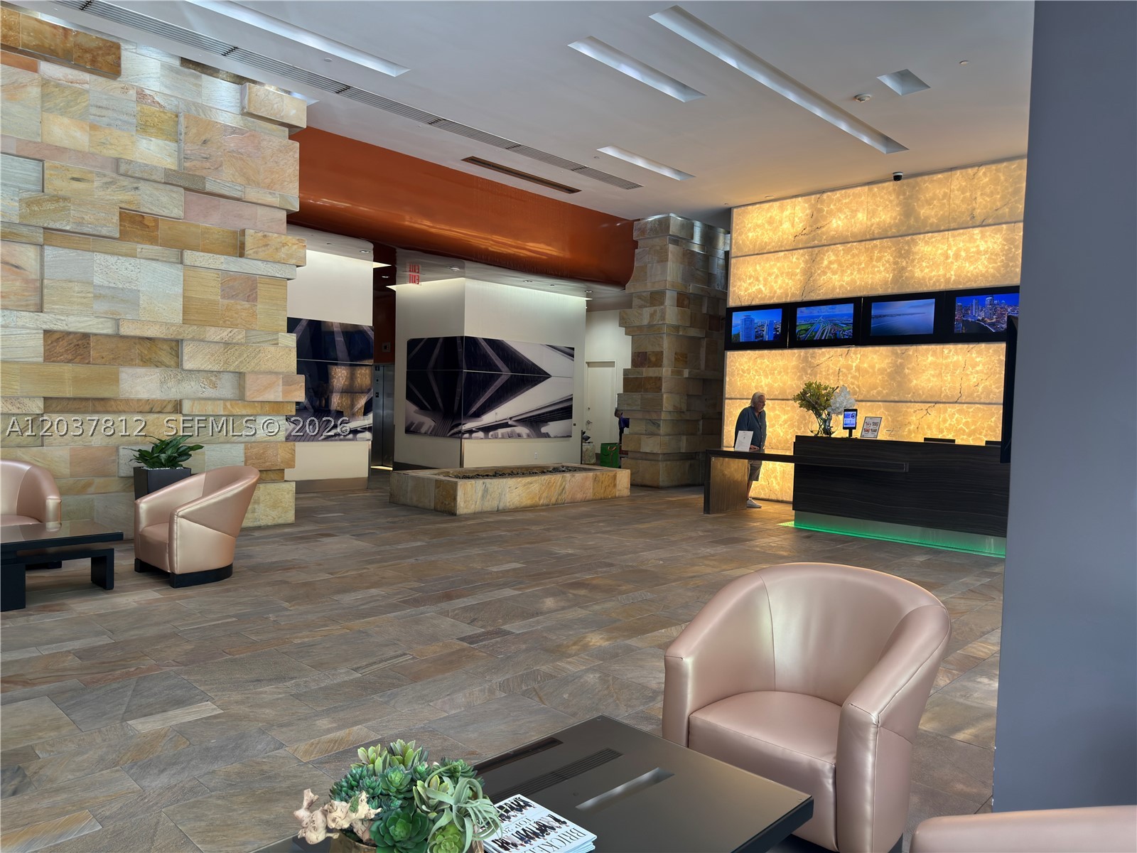 image 500 Brickell East27