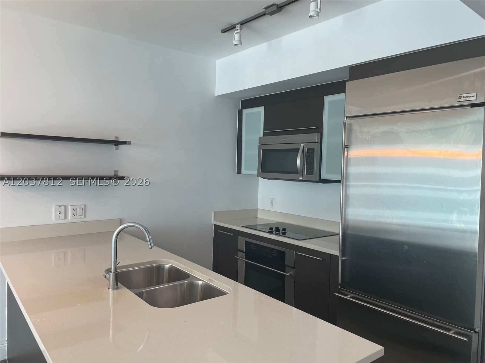 image 500 Brickell East2