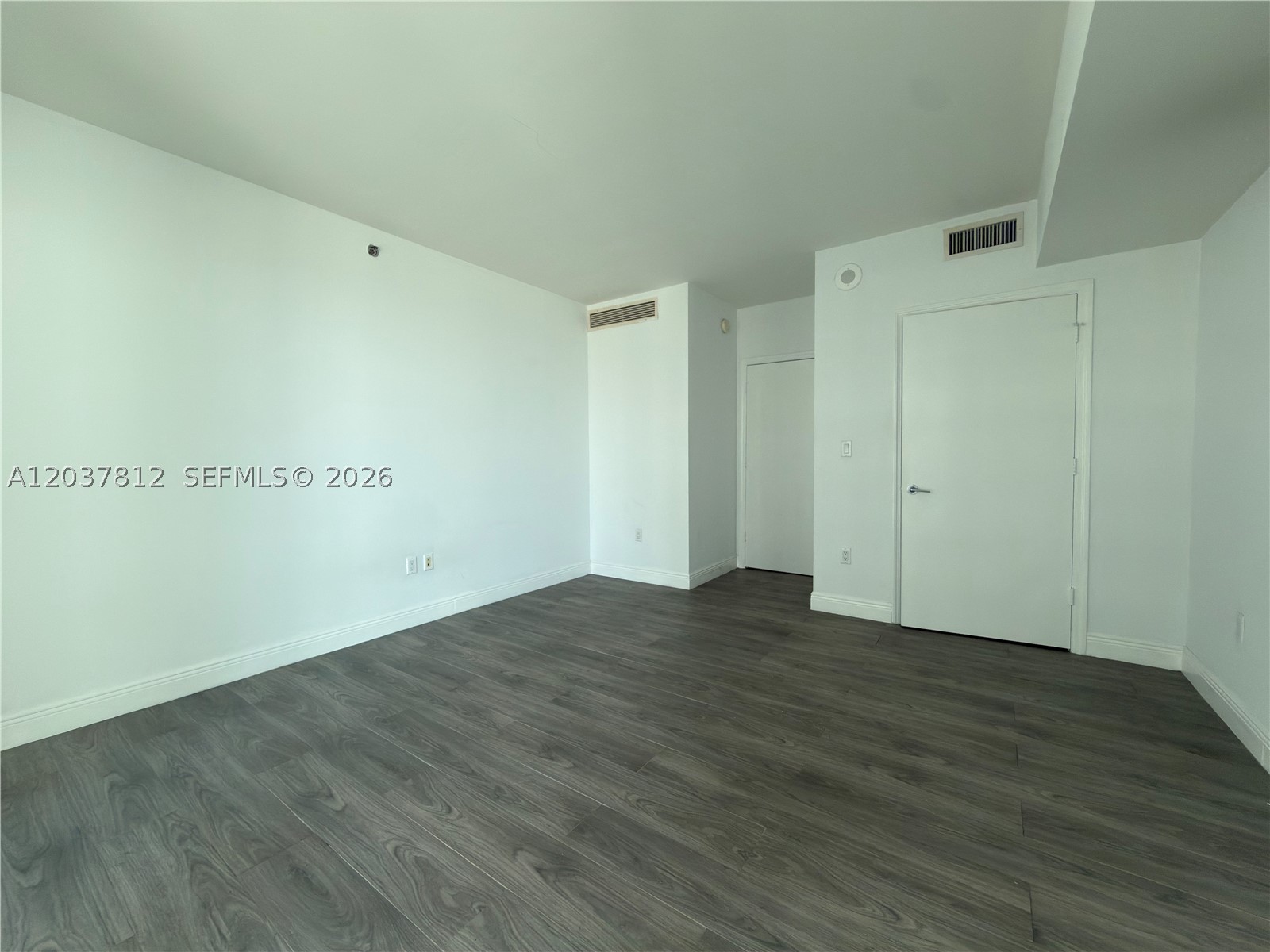 image 500 Brickell East40