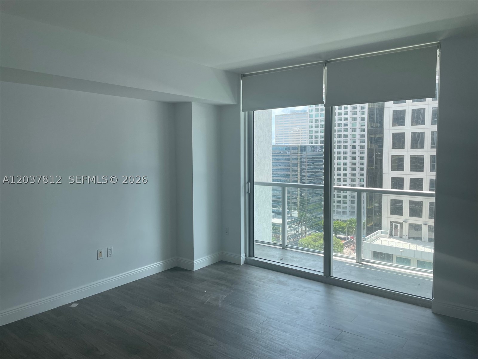 image 500 Brickell East4