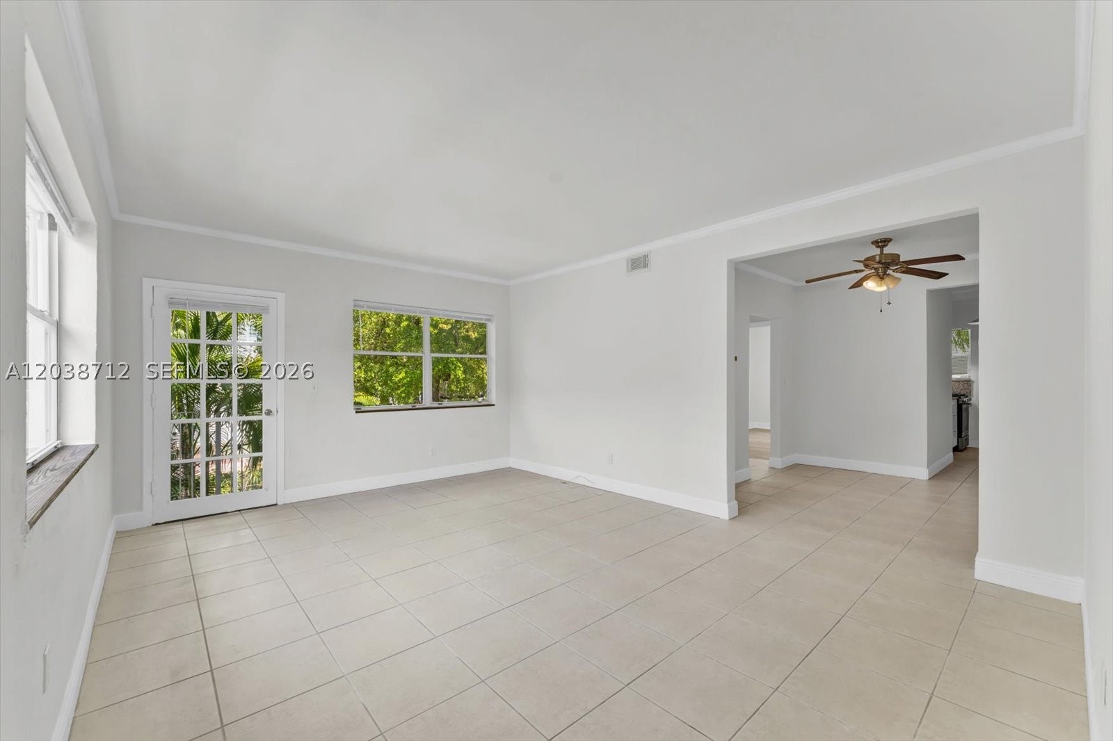 653 Michigan Ave #15