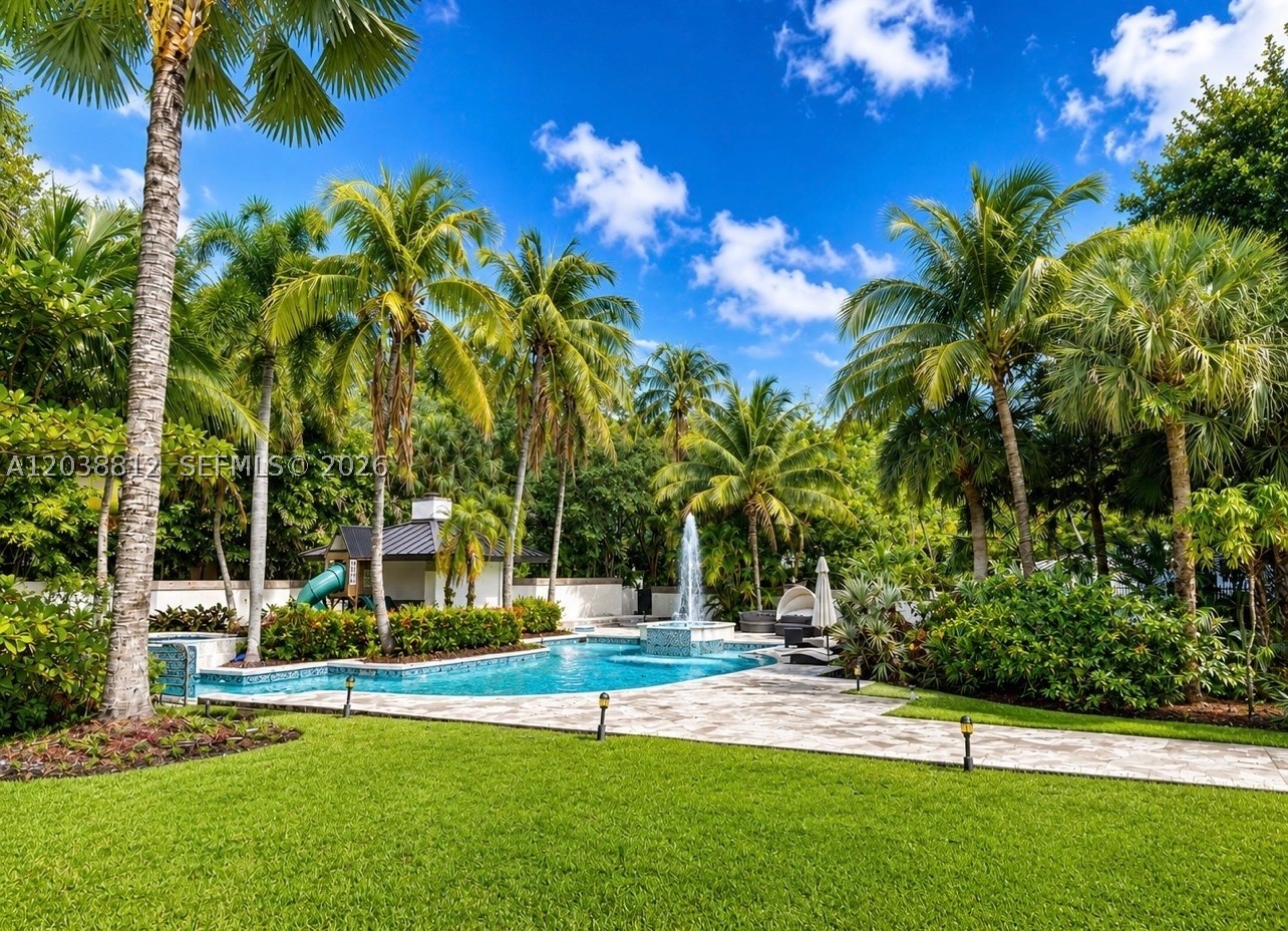 10395 SW 67th Ave Pinecrest, FL 33156