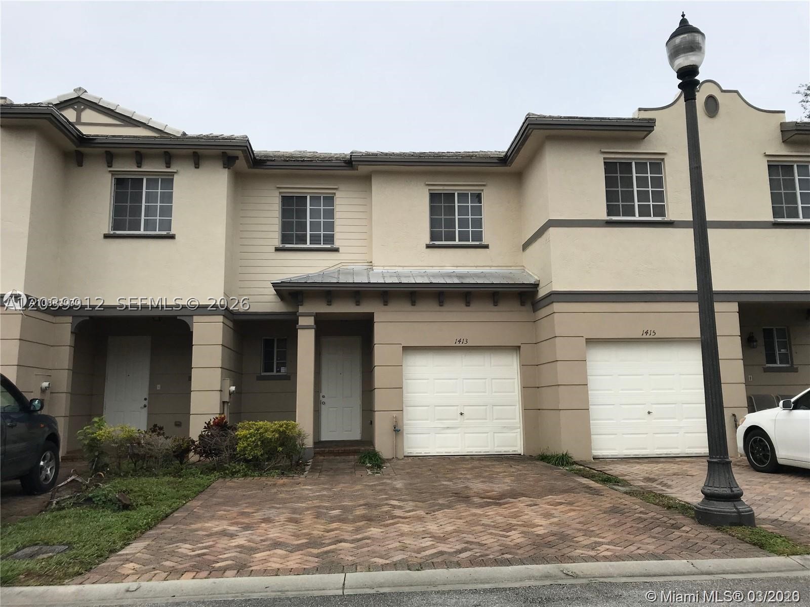 1413 Lucaya Dr