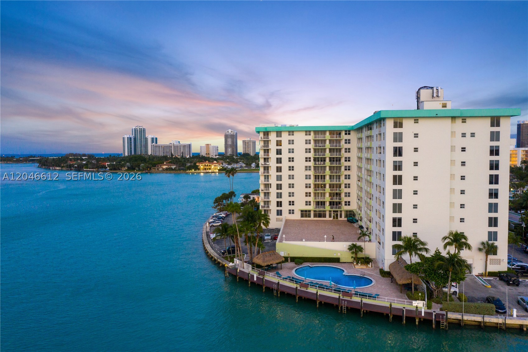 10350 W Bay Hbr Dr #8F