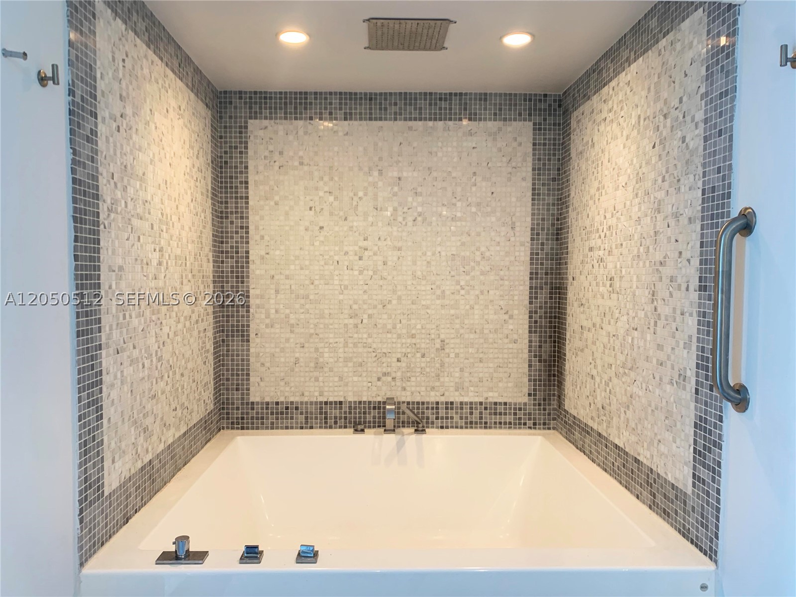 image Epic Residences13