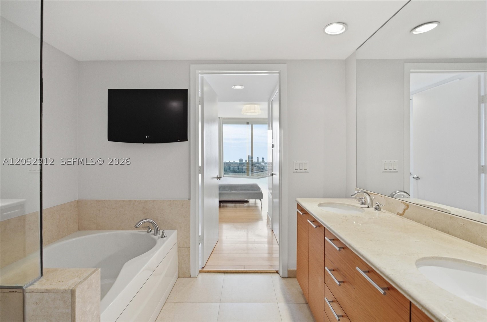 image 50 Biscayne20