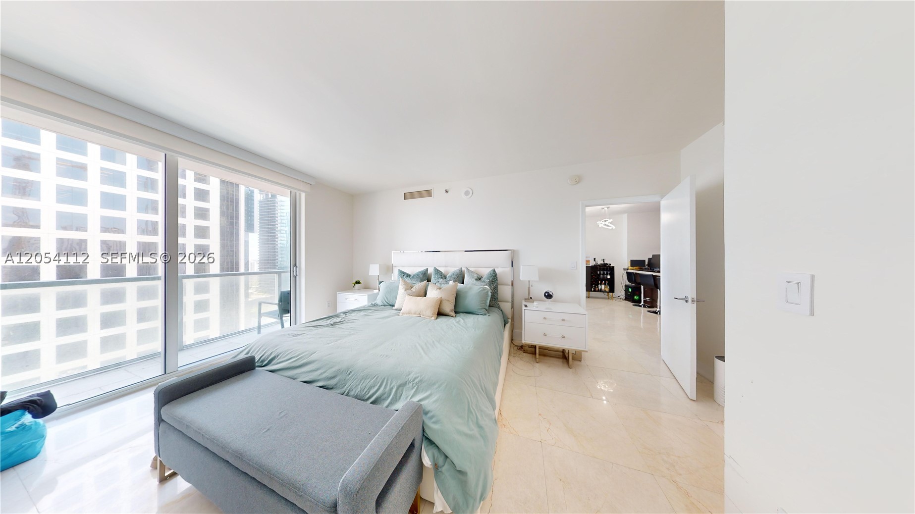 image 500 Brickell East5